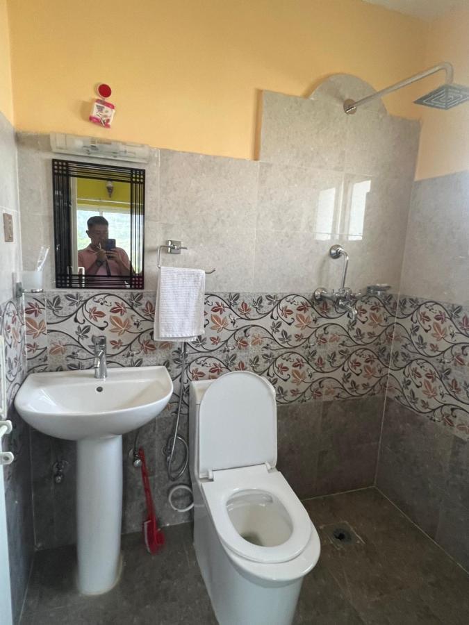 Village View Hotel 2*
