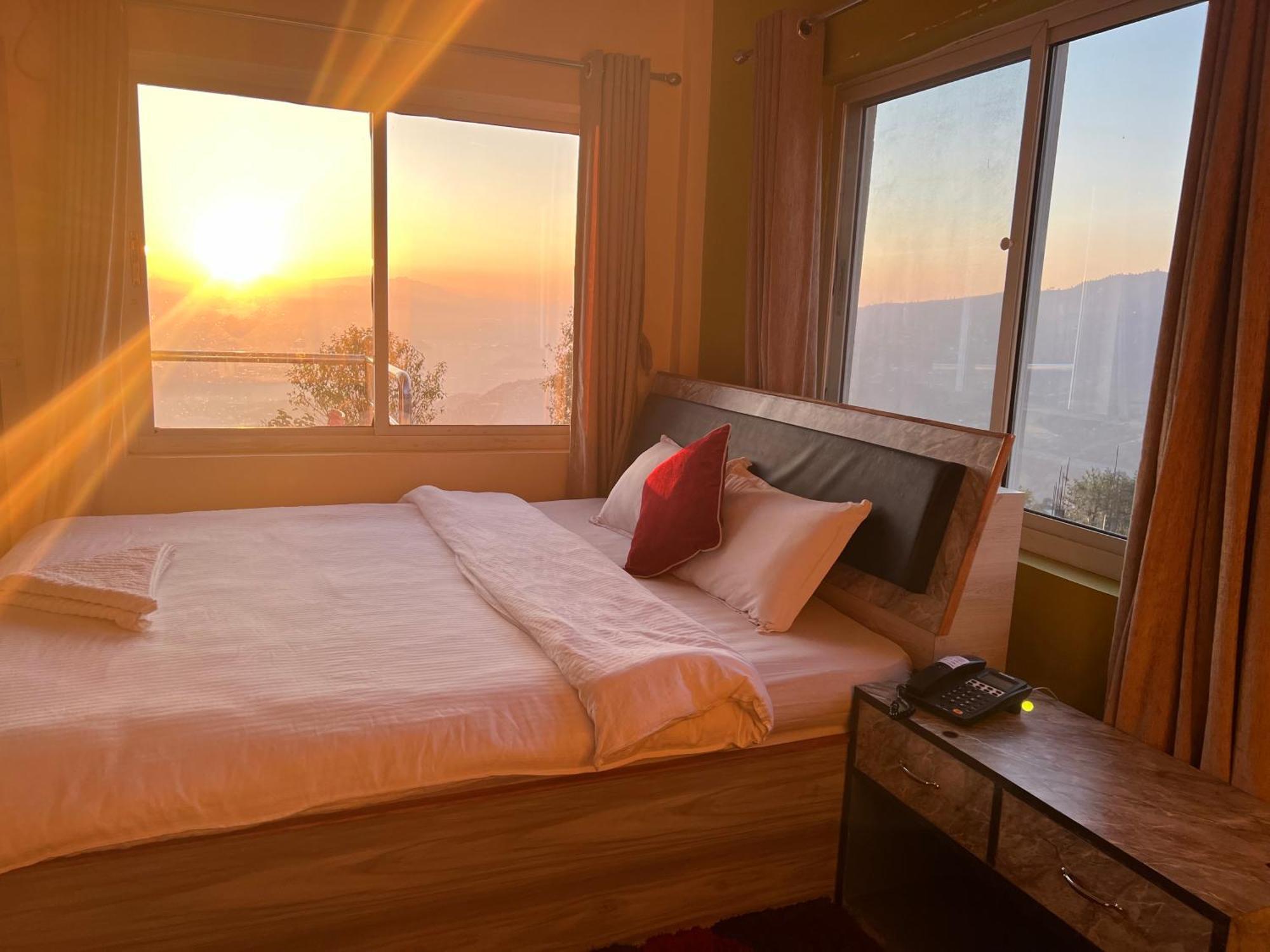 Village View Hotel 2*